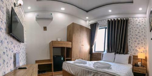 Hotel Kh�ch S?n Sky