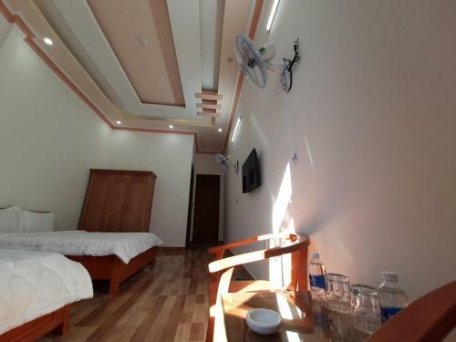 Hotel Kh�ch S?n Nguy�n Long