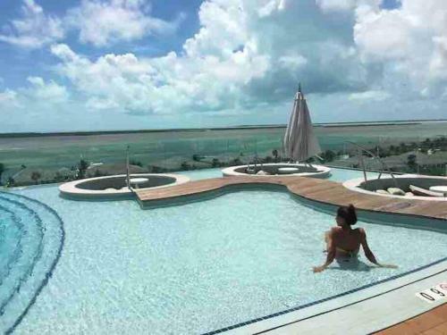 Oasis Paradise 2/2 @ Rw Hilton-2 Mins From Beach