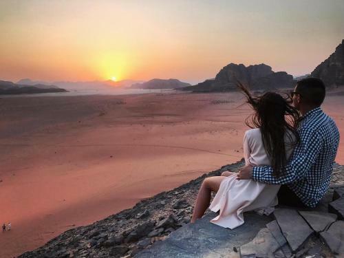 Wadi Rum Sky Tours & Camp