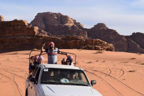 Wadi Rum Sky Tours & Camp