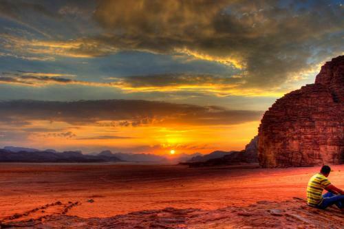 Wadi Rum Sky Tours & Camp