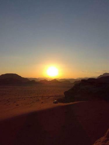 Wadi Rum Sky Tours & Camp