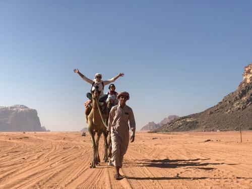 Wadi Rum Camp& Jeep Tour