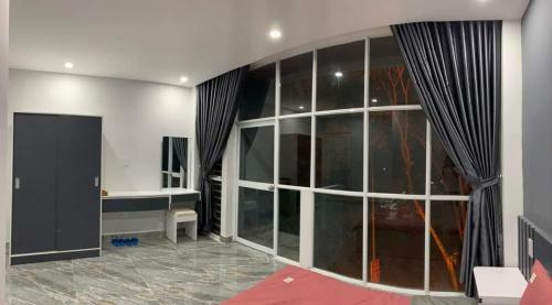 Lucy Hotel
