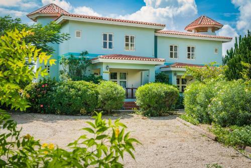 Hotel Bonaire Luxury Suites By Vrhost