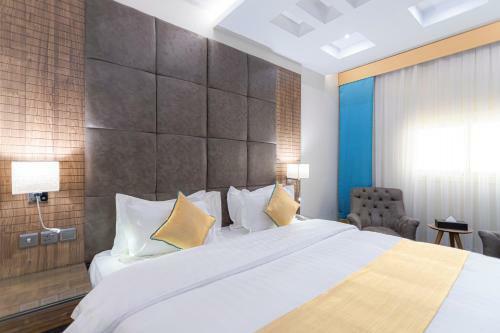 Y Platinum Hotel