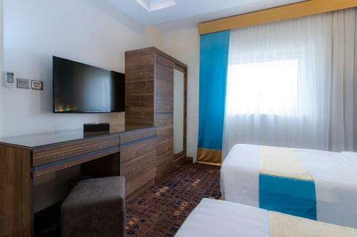Y Platinum Hotel