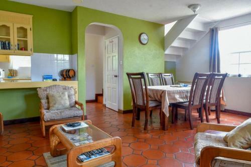 Two Bedroom Apartment With Pool Located In A Quiet Community