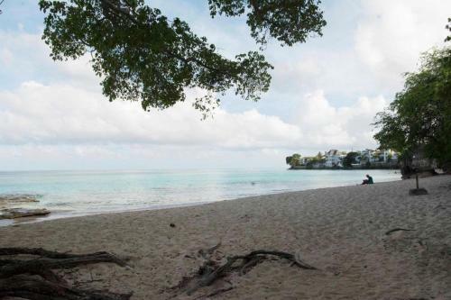 Two Bedroom Apartment With Pool Located In A Quiet Community