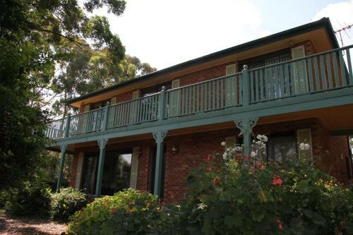 Lodge Hunter Homestead
