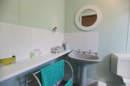 Hostal Jacaranda Guest House