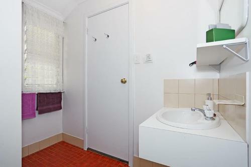 Hostal Jacaranda Guest House