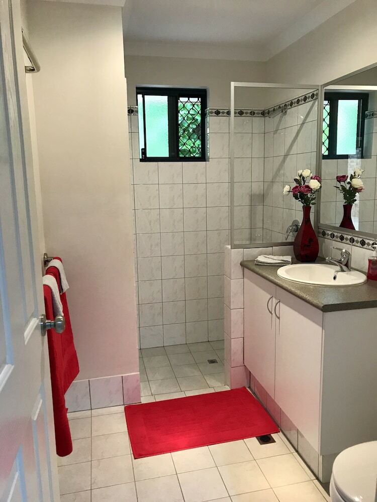 Little Shangri-la B&B