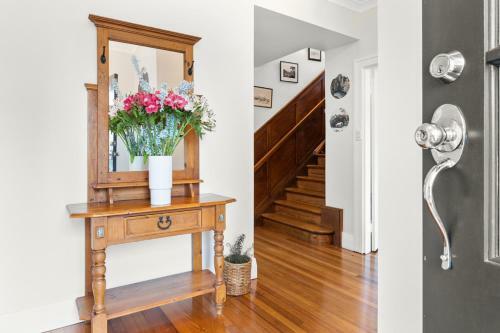 Bed & Breakfast Explorers Lodge
