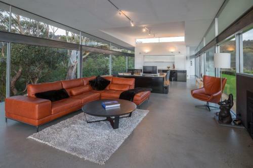 Villa Avalon Coastal Retreat