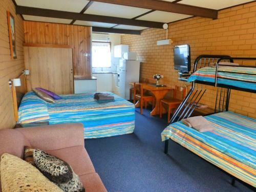 Golfers Retreat Motel