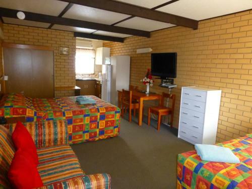 Golfers Retreat Motel