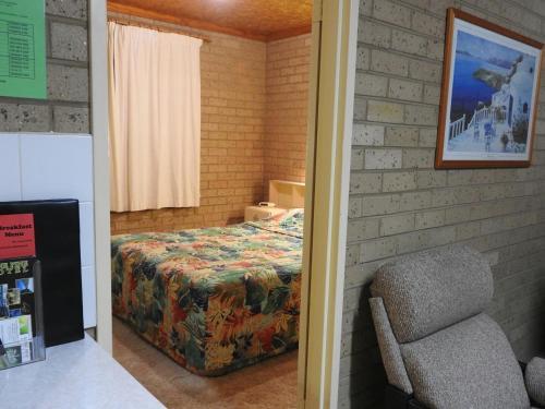Lone Pine Motel