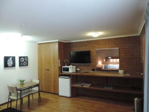 Greenacres Motel