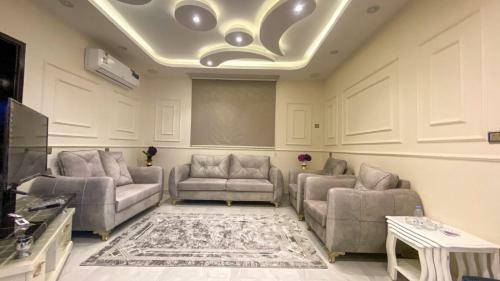 Alkhalid Villa