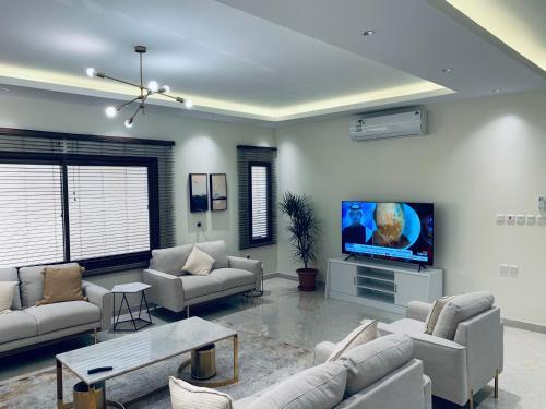 Luxury Fully Furnished Villa ???? ?????