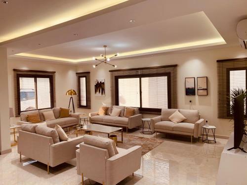 Luxury Fully Furnished Villa ???? ?????
