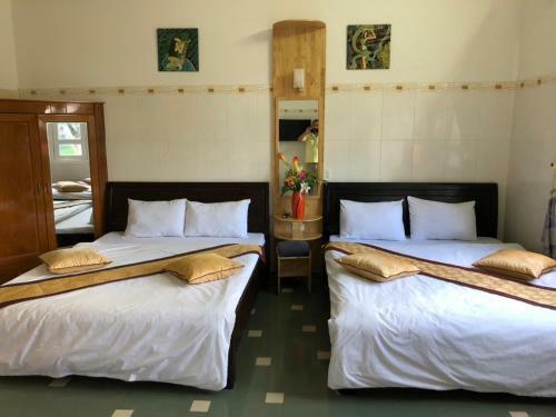 Hotel Kh�ch S?n H??ng M�
