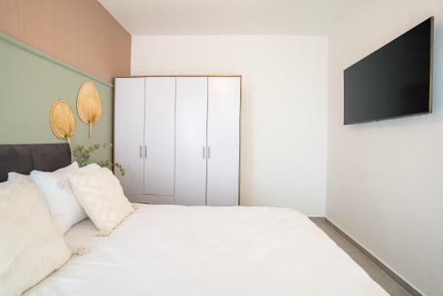 Fantastic Achziv Beach Apartment With Great Views