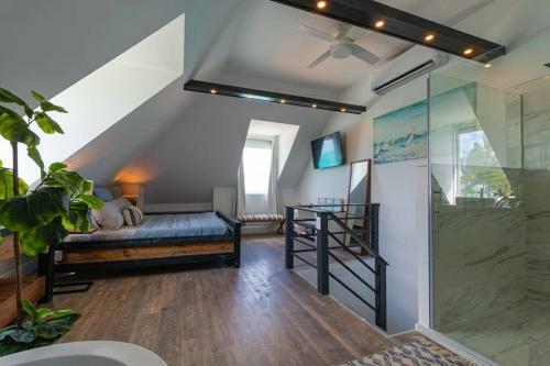 Harbour Mews Oceanfront Townhouse