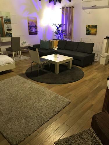 Aleen Guest House