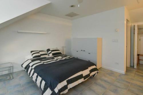 Villa Seashells By The Seashore - Absolute Waterfront