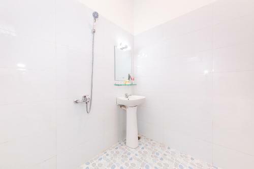 Oyo 598 Peony Hotel