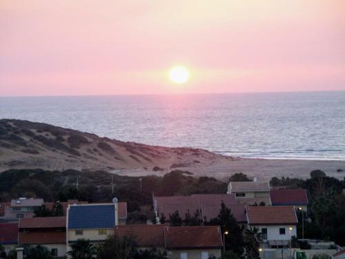 Hostal Ramat Poleg, Walk To Beach