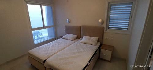 Nitsa Sea View Luxurious Apartment