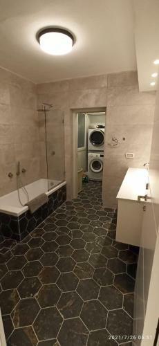 Nitsa Sea View Luxurious Apartment