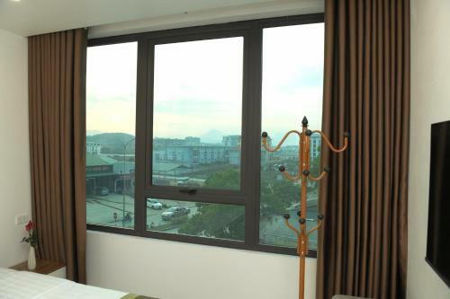 T??ng V�n Legend Hotel