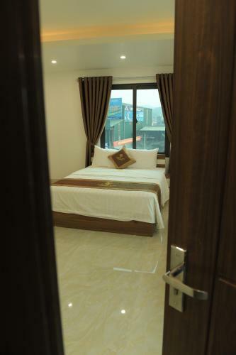 T??ng V�n Legend Hotel
