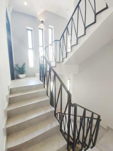 Midmost Boutique Hostel