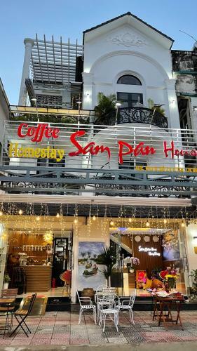 Sampan House