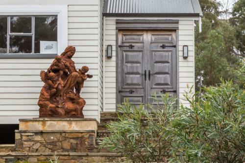 Villa Rocky Hills Retreat