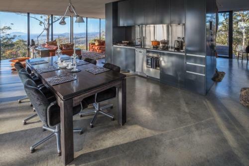Villa Rocky Hills Retreat