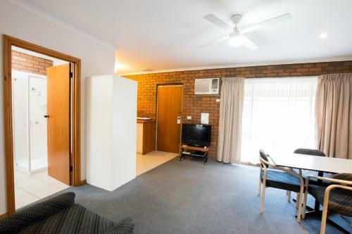 Sportslander Motor Inn