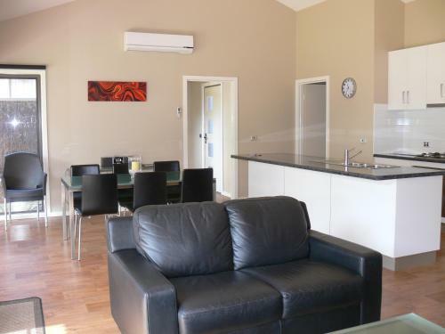 Hotel Deeluxe Riverspa Apartments