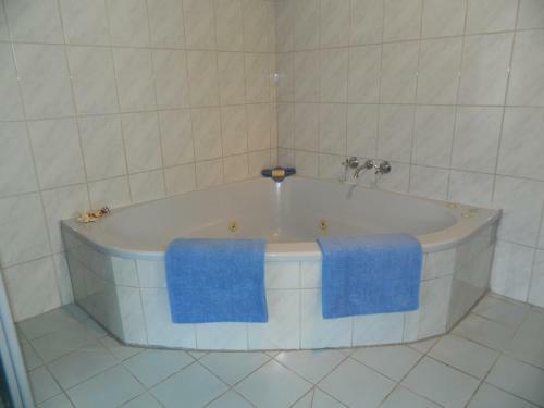Best Western Twin Towns Motel