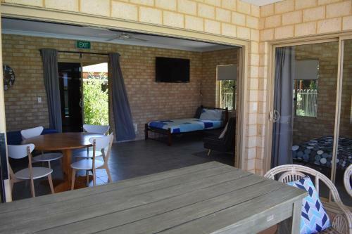 Albergue Lancelin Lodge