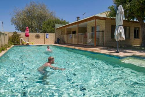 Albergue Lancelin Lodge