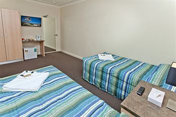 Ocean Beach Hotel Umina