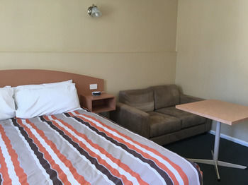 Parkville Motel