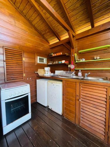 Les Lodges Des Hauts de Deshaies Bungalow Tobago